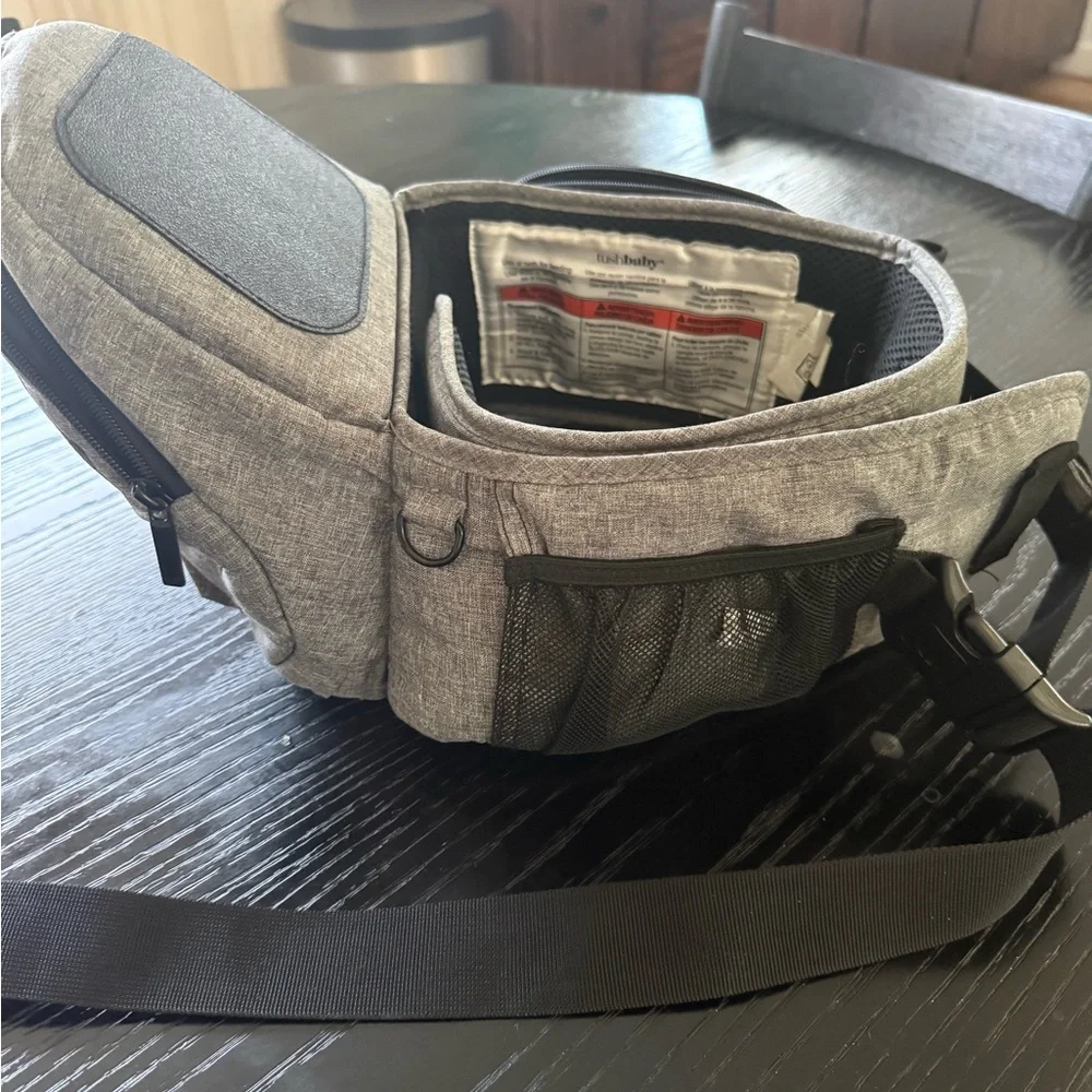 Tushbaby Hip Carrier – Grey | Excellent Condition  ✨ - Picture 4 of 11